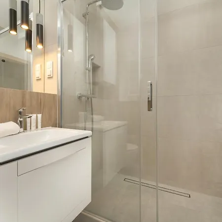 아파트 Central Park Z Balkonem I Parkingiem By Renters Prestige 브로츠와프