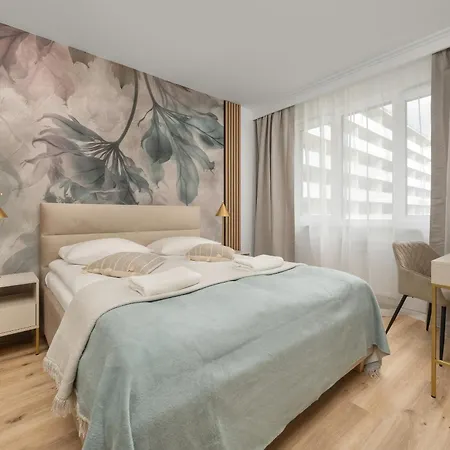 Apartment Central Park Z Balkonem I Parkingiem By Renters Prestige *