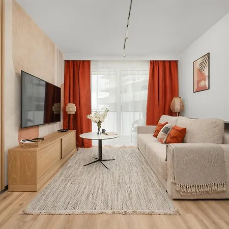 Central Park Z Balkonem I Parkingiem By Renters Prestige Apartment