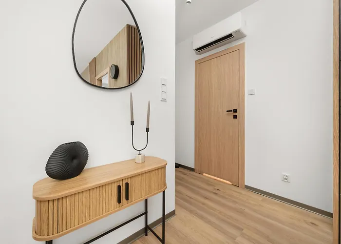 Central Park Z Balkonem I Parkingiem By Renters Prestige ヴロツワフ