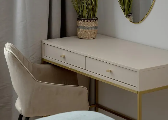 Central Park Z Balkonem I Parkingiem By Renters Prestige アパート ヴロツワフ