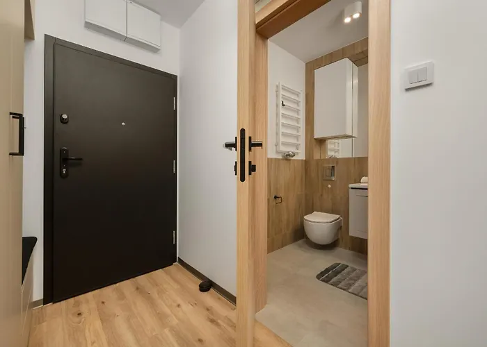 Central Park Z Balkonem I Parkingiem By Renters Prestige * ヴロツワフ