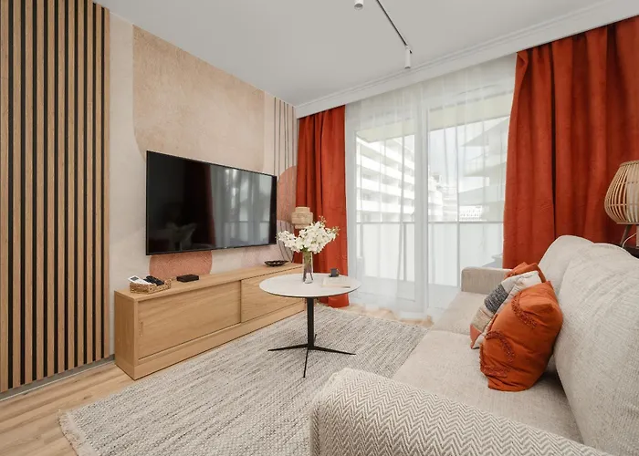 Central Park Z Balkonem I Parkingiem By Renters Prestige アパート ヴロツワフ