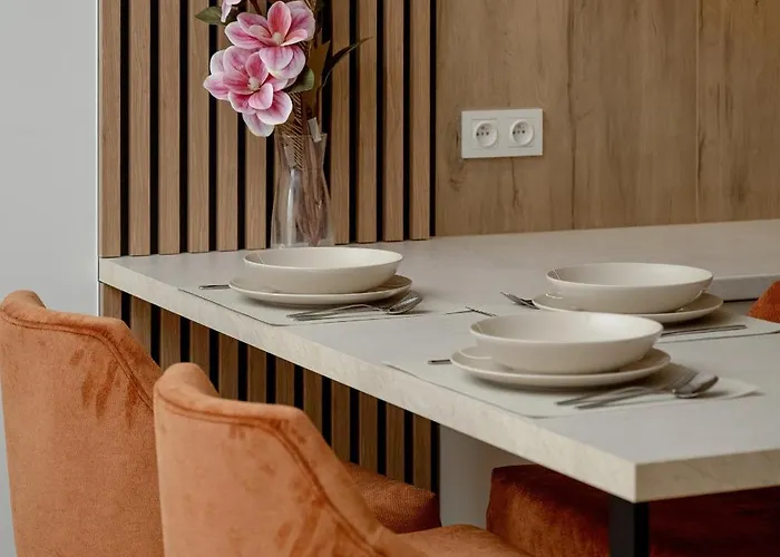 Central Park Z Balkonem I Parkingiem By Renters Prestige アパート